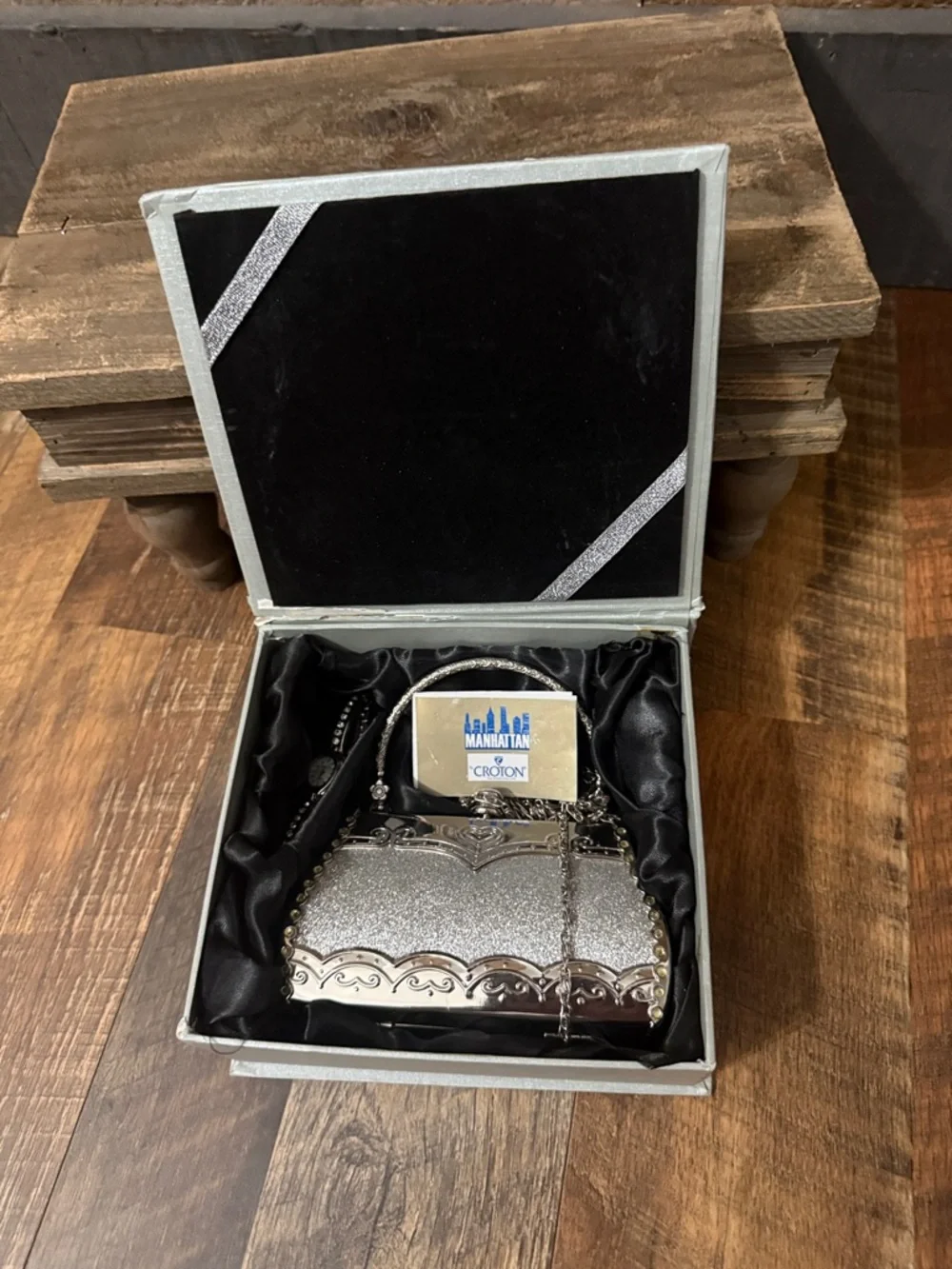 Manhattan by Croton Watch & Evening Bag Set Silver Rhinestone Like New w/ Box - Picture 13 of 14